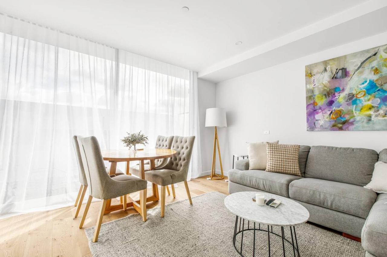 Apartment The Nest On Nott - Pure Port Bliss *