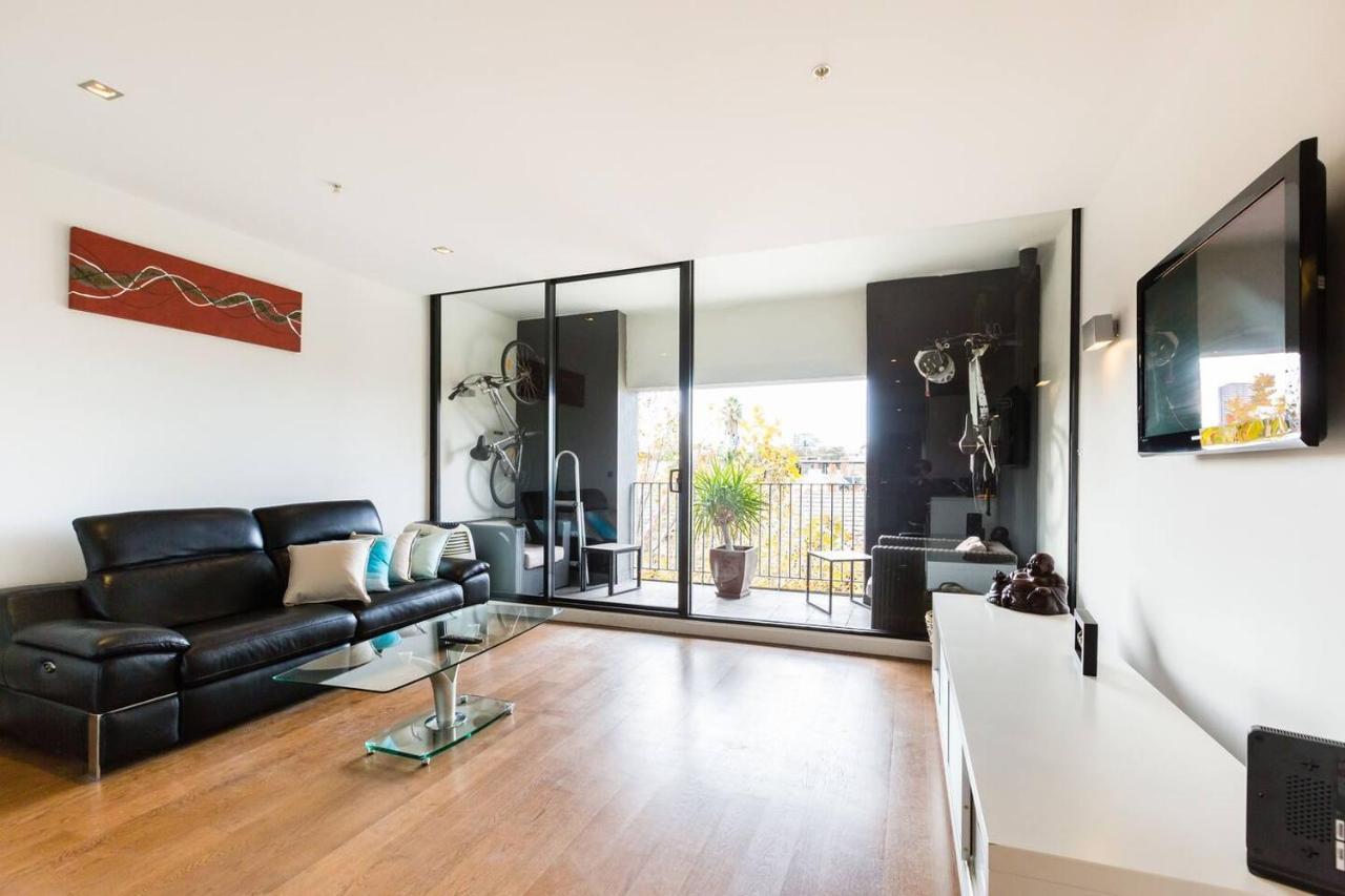 Southside St Kilda Seclusion With Balcony And Parking Apartamento *