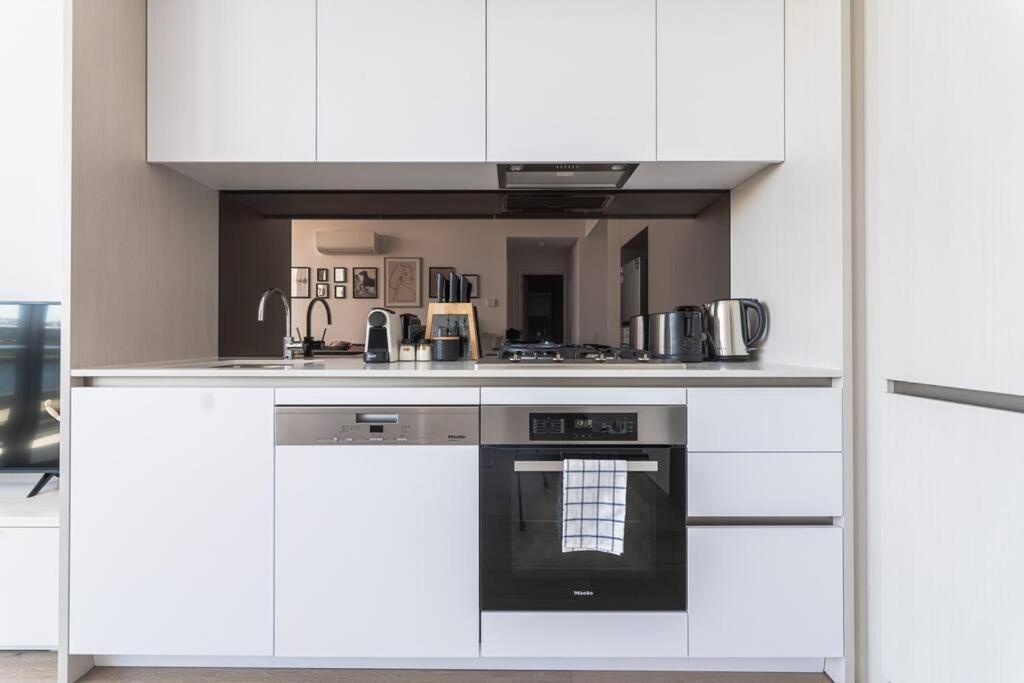 Apartment Waterfront Mel's Collins Street Free Parking#cwg *