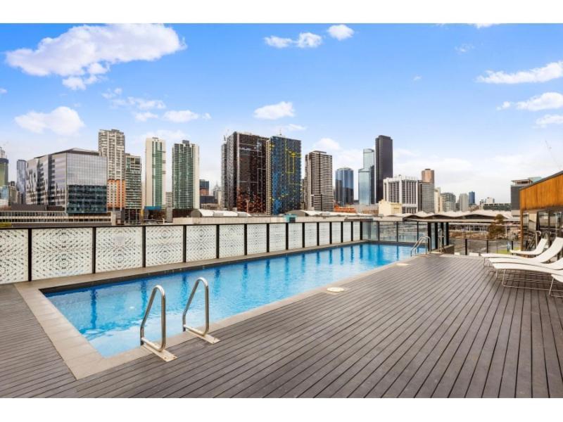 Rooftop Pool 2br At Marvel Stadium With Free Parking Melbourne