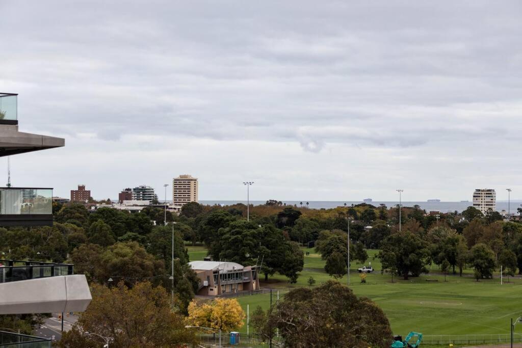 Cute 1b Next To Park#free Parking#mo08 Melbourne