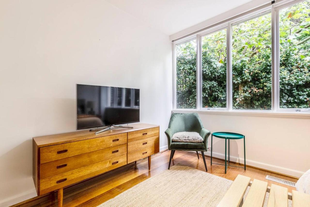 Coolullah Catch - Enjoy Mid-century Urban Living