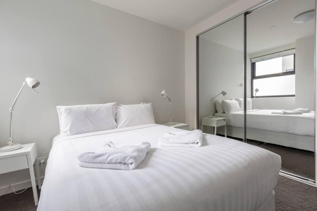 Apartment Light-filled Stylish Living In Diverse Hawthorn Melbourne