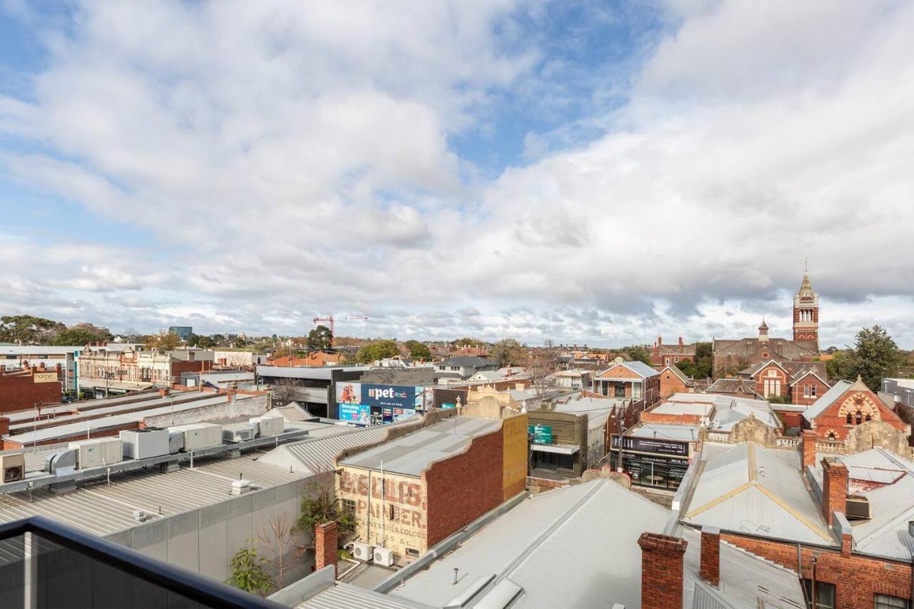 Light-filled Stylish Living In Diverse Hawthorn * Melbourne