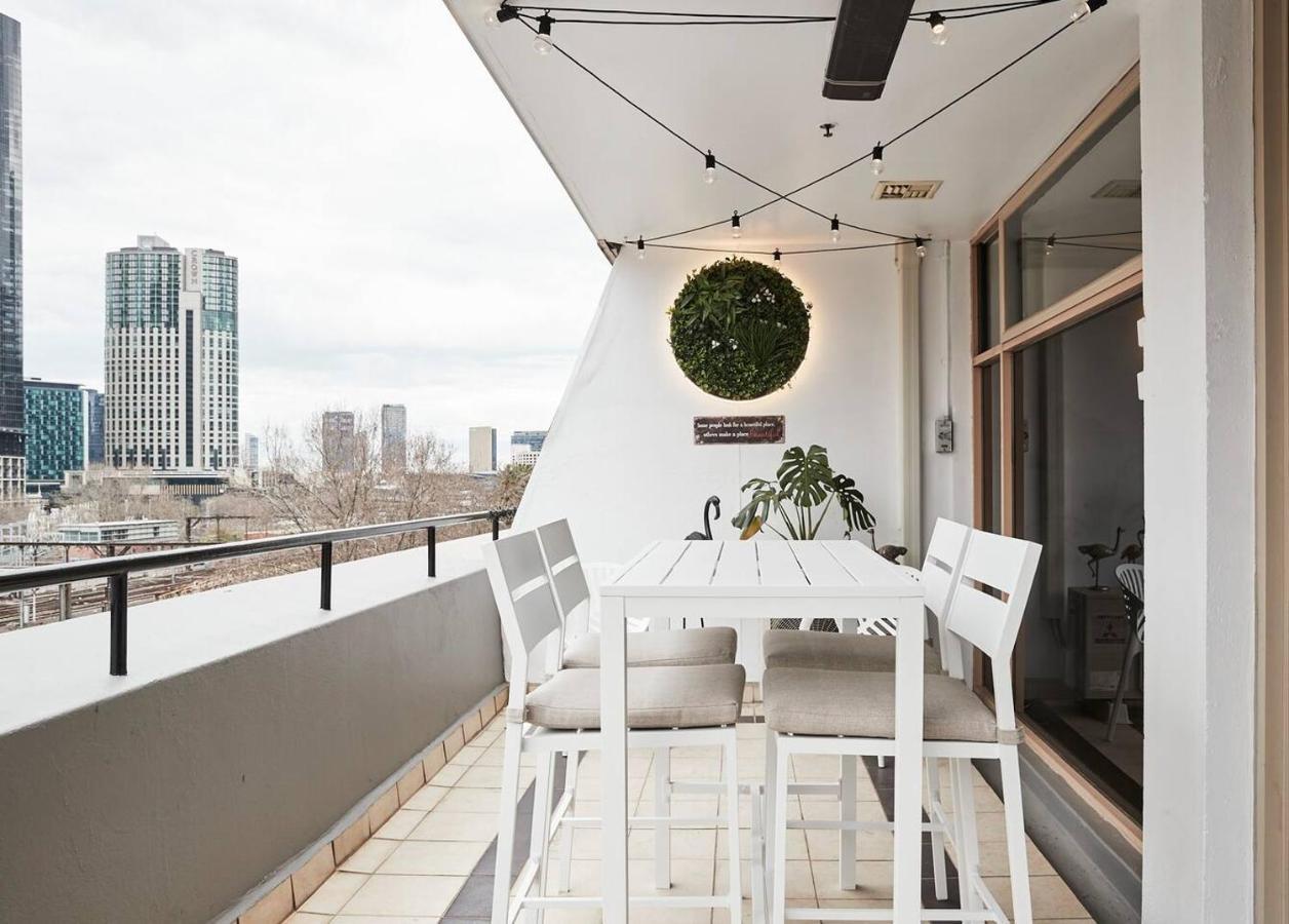Apartment Found At Flinders - An Iconic City Melbourne