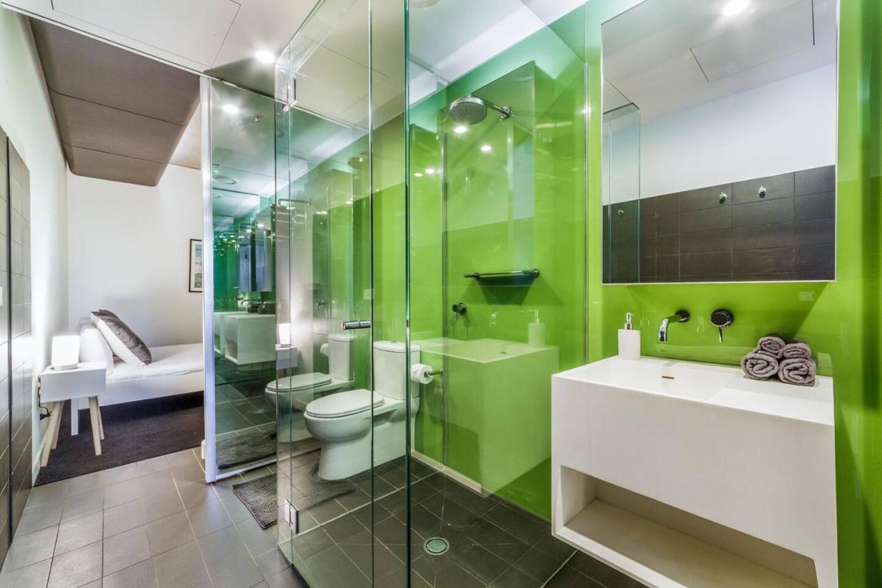 Apartment Vibrant Inner-city Living With Luxe Rooftop Pool *