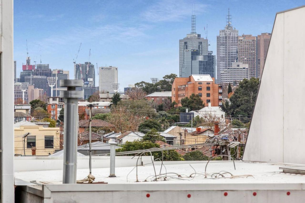 Heart Of Richmond Hideaway With Spacious Balcony Apartment