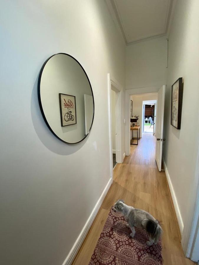Walk To The Mcg - Renovated House With Back Yard