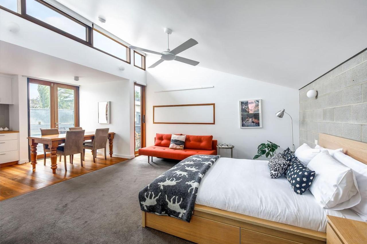 'studio 43' Vintage Warehouse Vibes In Fitzroy North Apartment