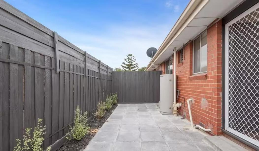 Quiet & Private With Access And Free Wifi * Melbourne