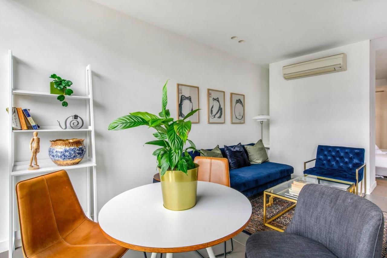 Experience Elegance At A Resort-style Urban Oasis Apartment *
