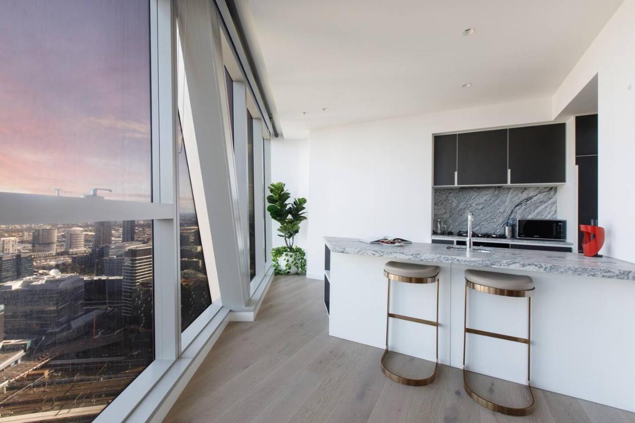 Iconic High-view Oasis Between Docklands And Cbd Apartment Melbourne