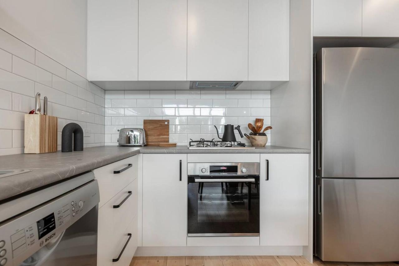 Sun-soaked Luxury Terrace Minutes From The Mcg Holiday home *