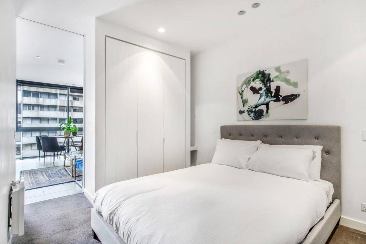 Apartment Experience Elegance At A Resort-style Urban Oasis Melbourne