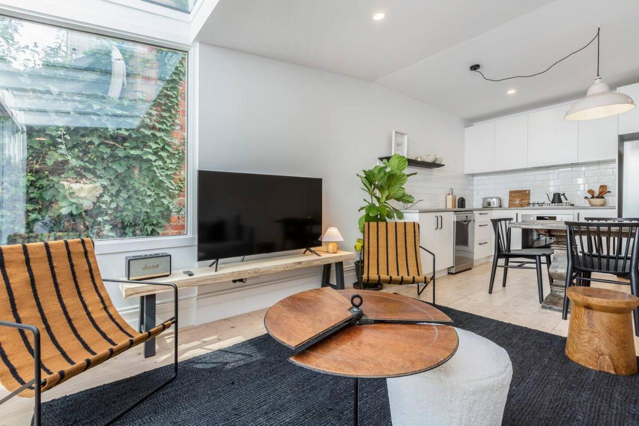 Holiday home Sun-soaked Luxury Terrace Minutes From The Mcg *