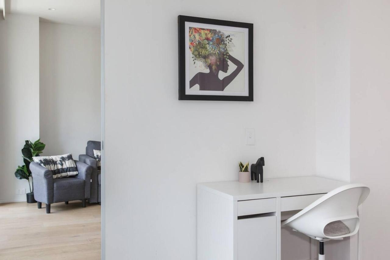 Southbank Palms - Balcony Pad Apartment Melbourne