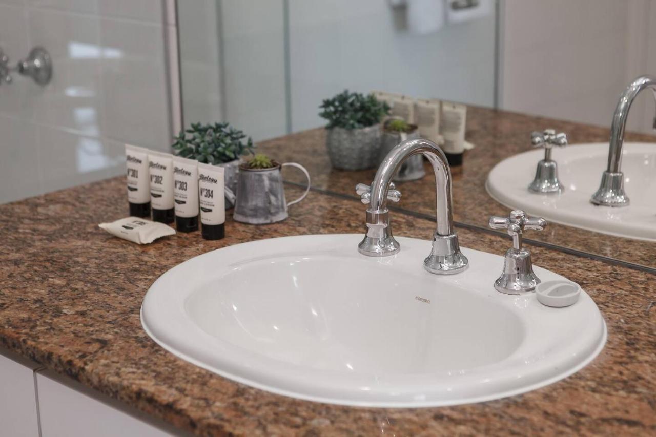 Apartment Grand Luxury In The Cbd Along The Yarra River