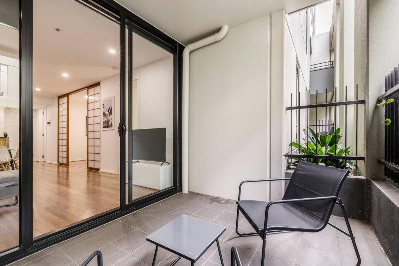 Nottville Poolside - Coastal Cosmopolitan Off Bay St Apartment Melbourne