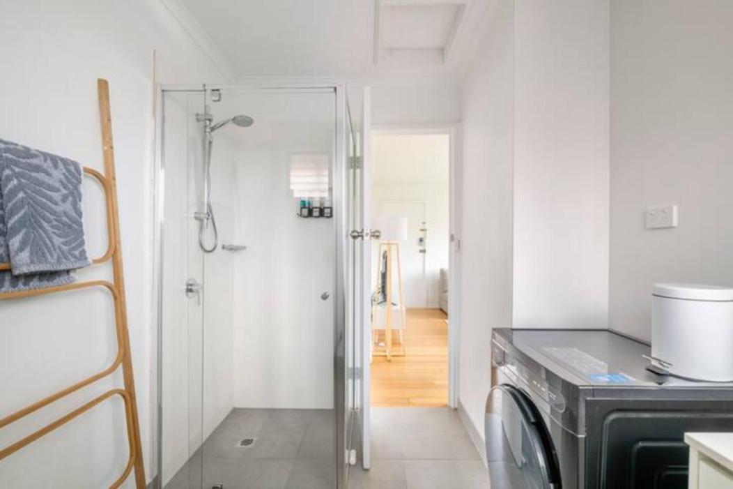 Apartment Quiet & Private With Access And Free Wifi *