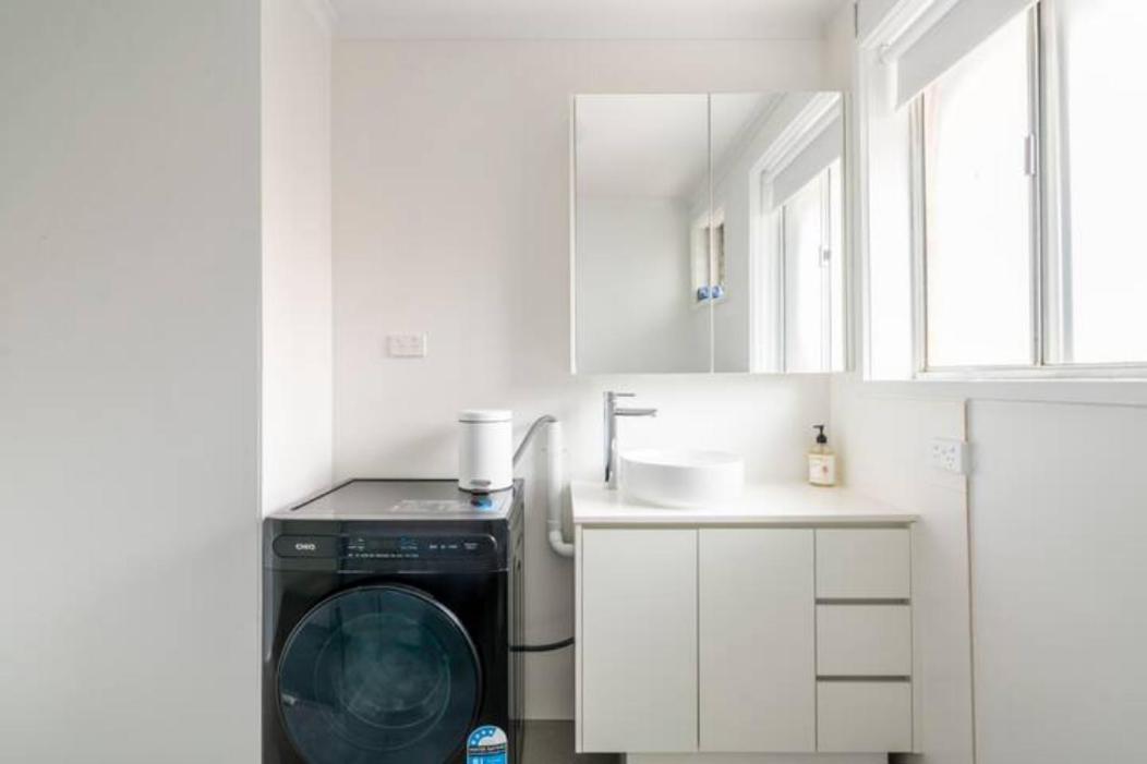 Quiet & Private With Access And Free Wifi Melbourne