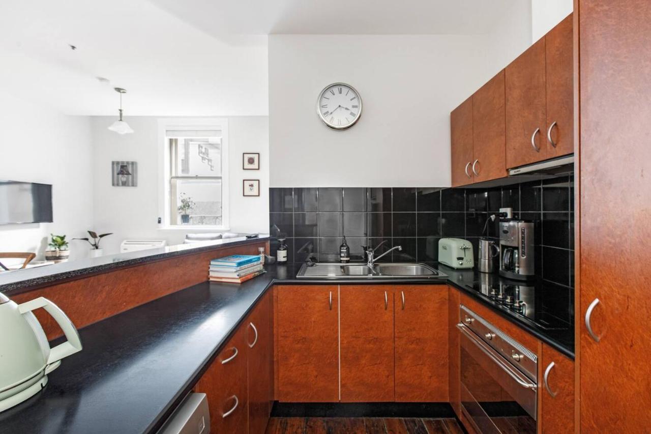 Apartment 'flinders Way 1932' Inner-city Heritage Charm *