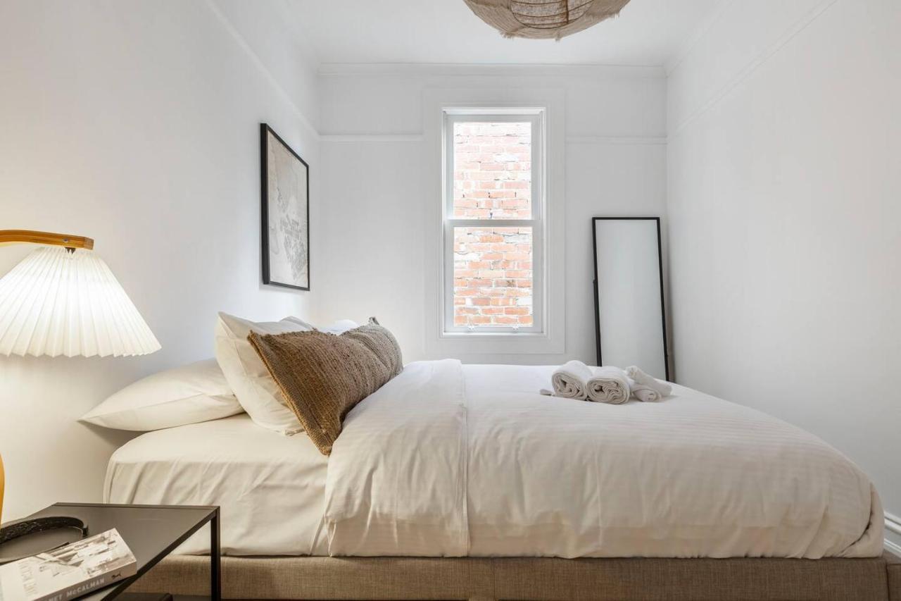 Sun-soaked Luxury Terrace Minutes From The Mcg Holiday home Melbourne