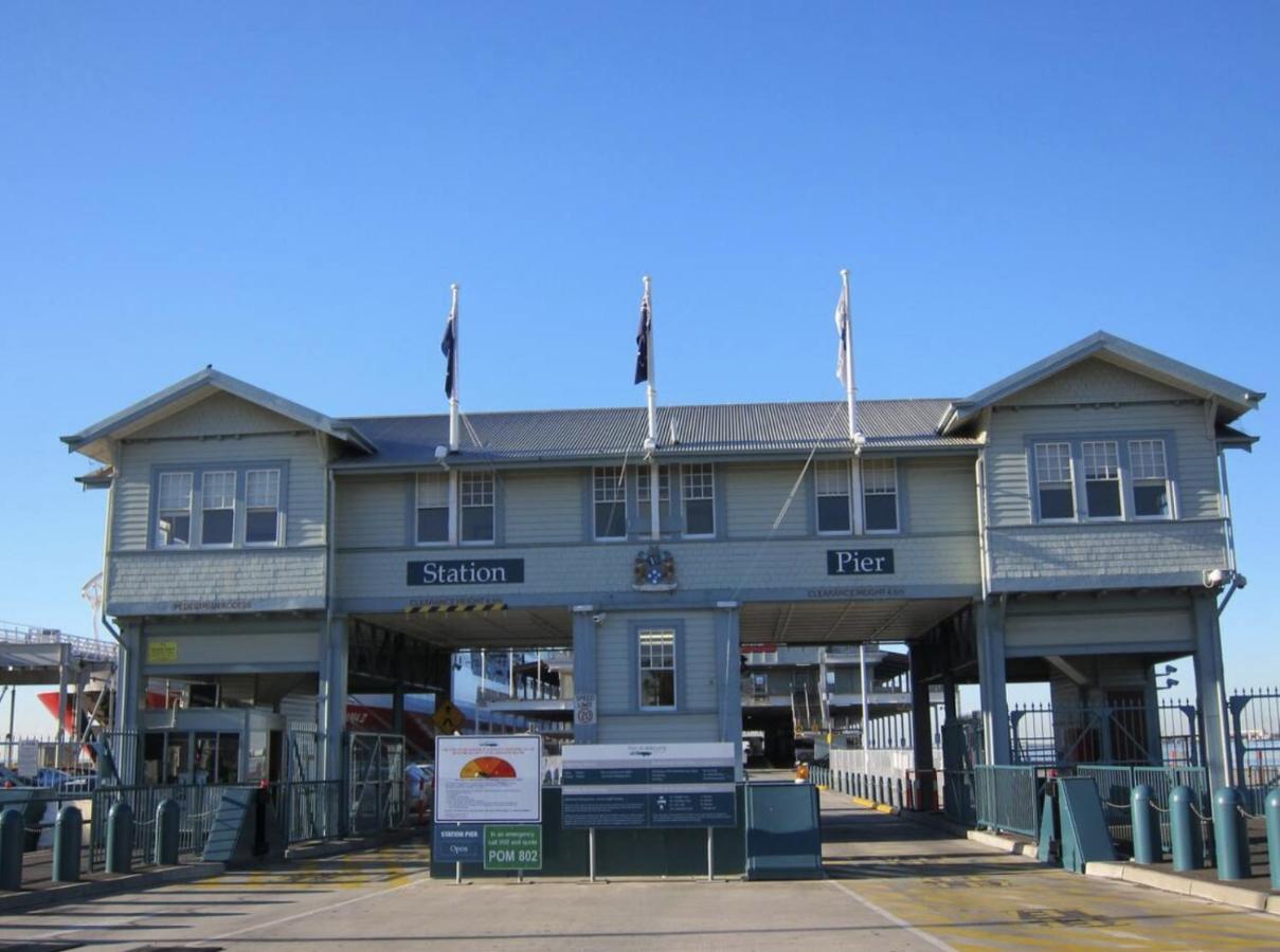 By Readyset At Beach Apartment Melbourne
