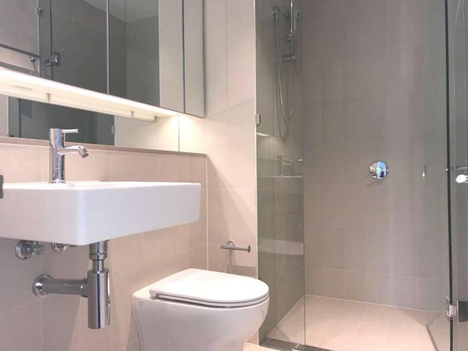 Relax And Unwind By The Dock -car Park Included- Apartment Melbourne