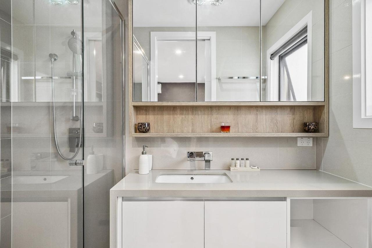 Boutique - Edinburgh Place Melbourne