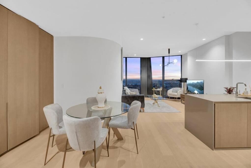 Lv 61 Penthouse With Breathtaking Yarra Views * Melbourne