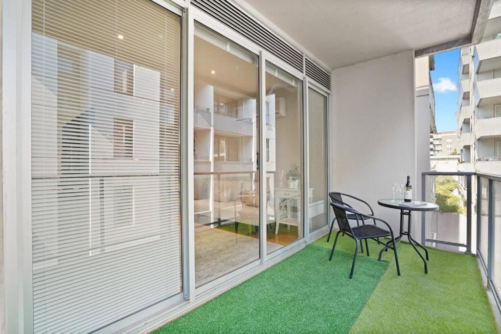 Port Melb 1bdrm Apt Near Bay St Apartment Melbourne