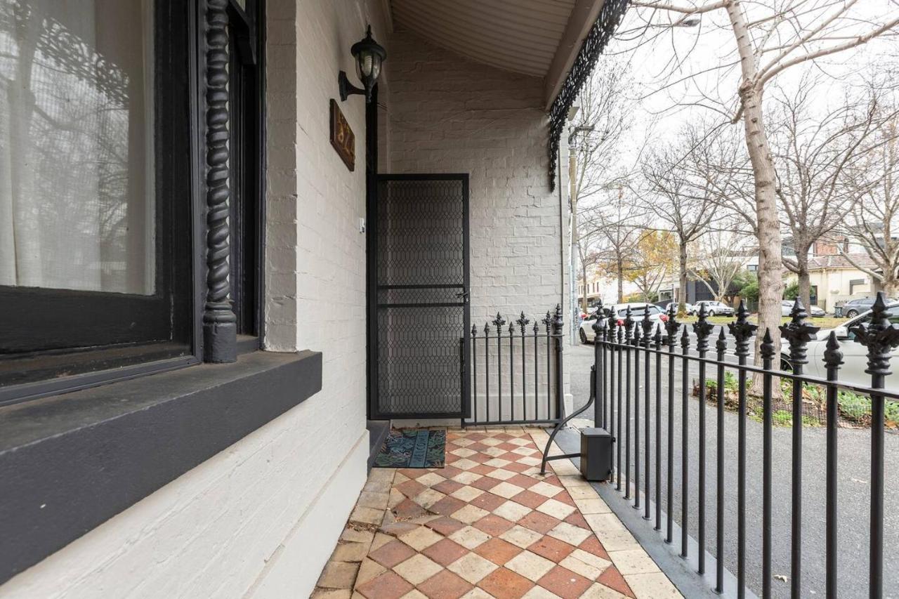 A Carlton Classic - Quaint Inner-city Getaway Holiday home Melbourne