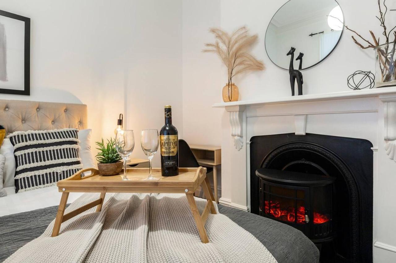 A Carlton Classic - Quaint Inner-city Getaway Holiday home *