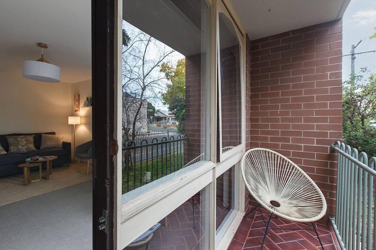 Spacious Suburban Comfort Perfect For Families Apartment *