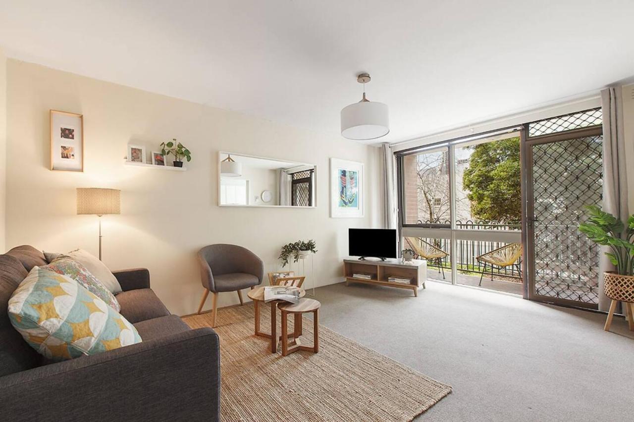 Spacious Suburban Comfort Perfect For Families Apartment Melbourne