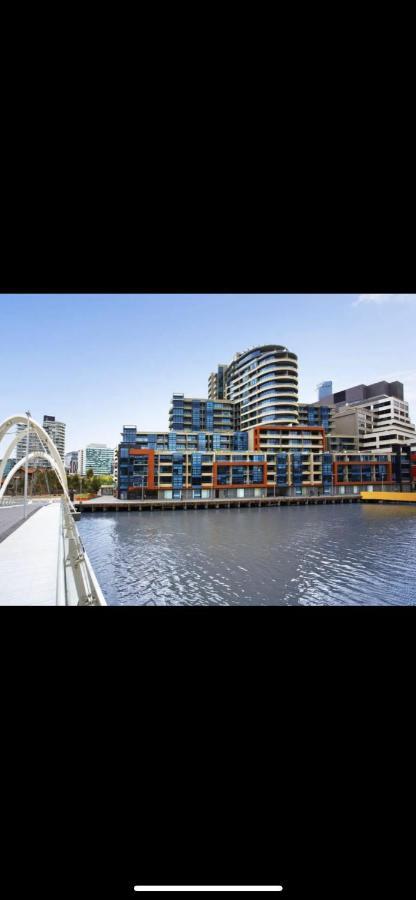 Apartment Luxurious In The Heart Of Docklands Melbourne