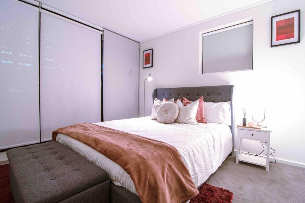 Lux 3br Bourke St Sub-penthouse: Amazing Terrace Melbourne