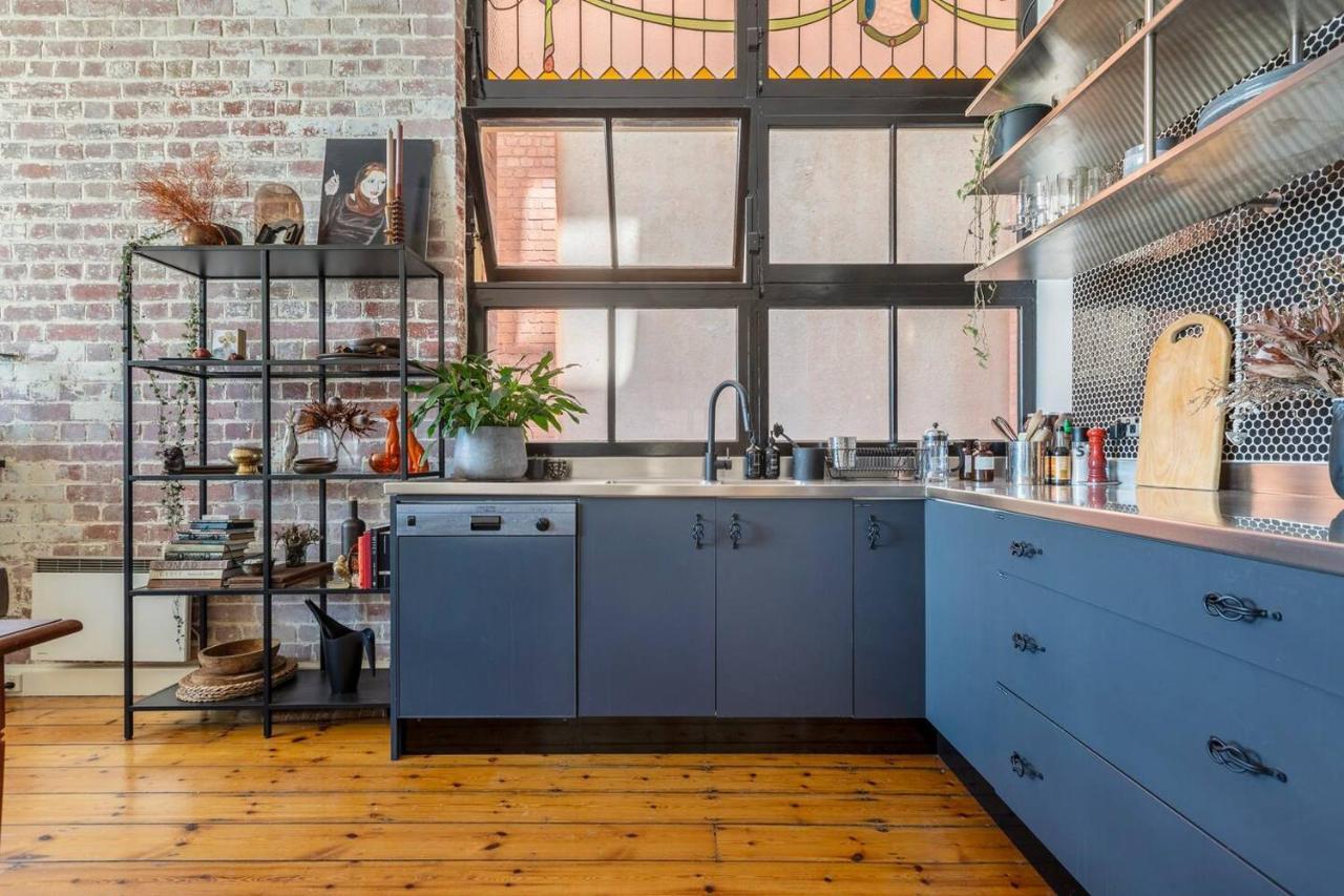 Collingwood Creative - Timeless Warehouse Loft