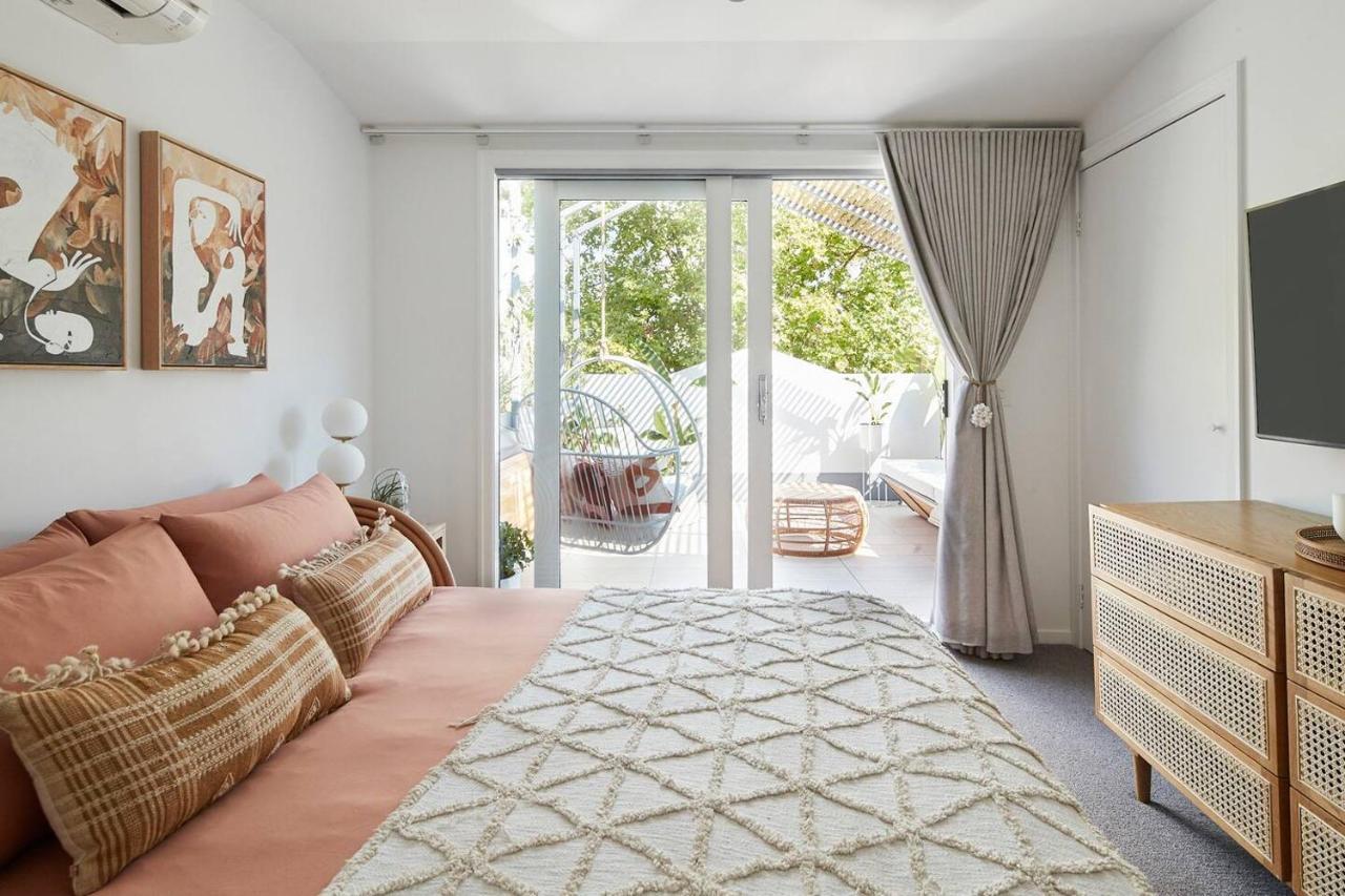 Canopy Terrace - Retreat To Voguish Urban Charm *