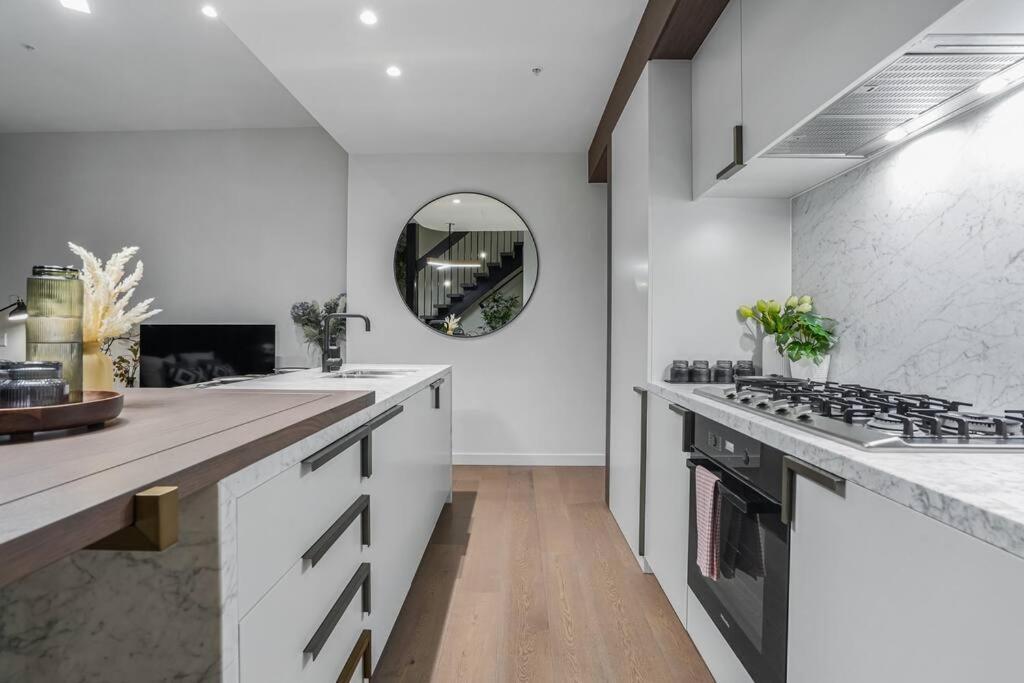 Apartment Delicated Loft In 2bed 2.5bath 2carpark *