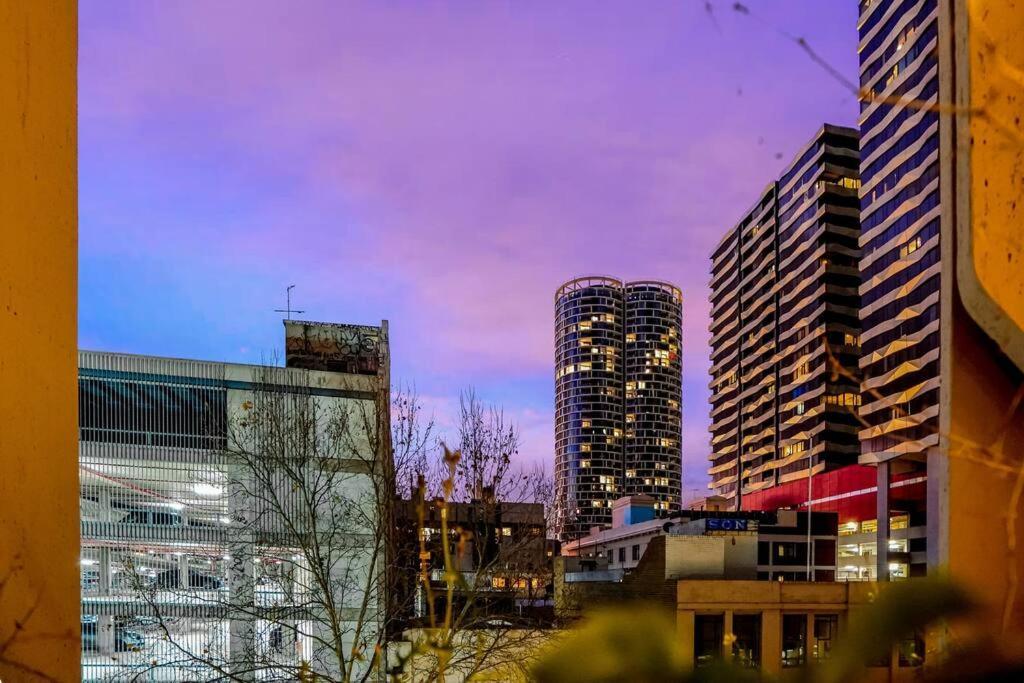 Delicated Loft In 2bed 2.5bath 2carpark