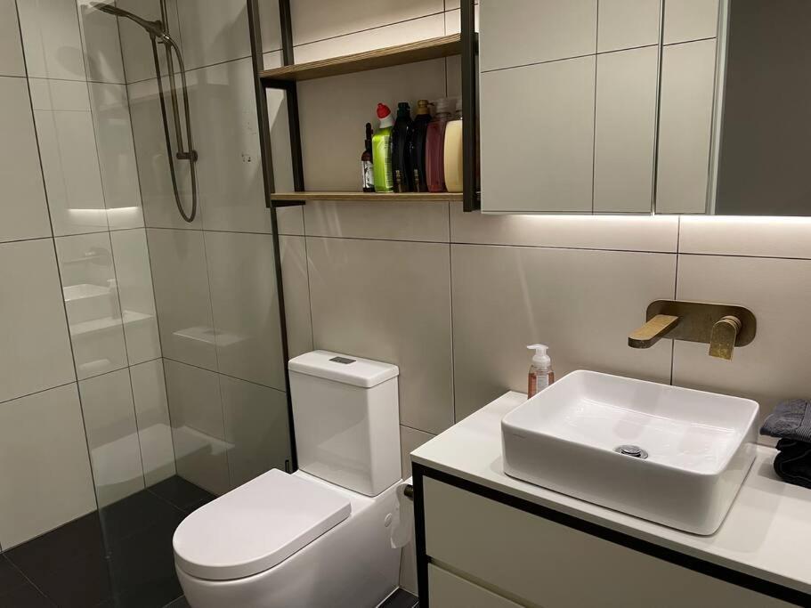 Lovely 1bd With Free Parking View Apartment Melbourne