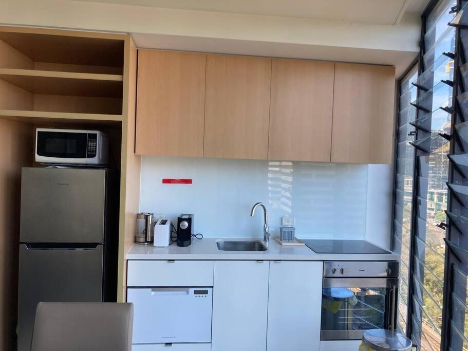Apartment Stylish , Cbd , Views *
