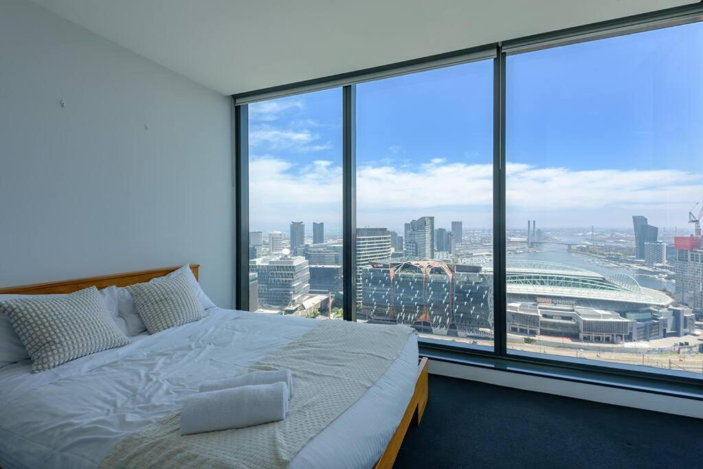 Apartment Skyview 2bd2bath Apt+parking In Mel Cbd *