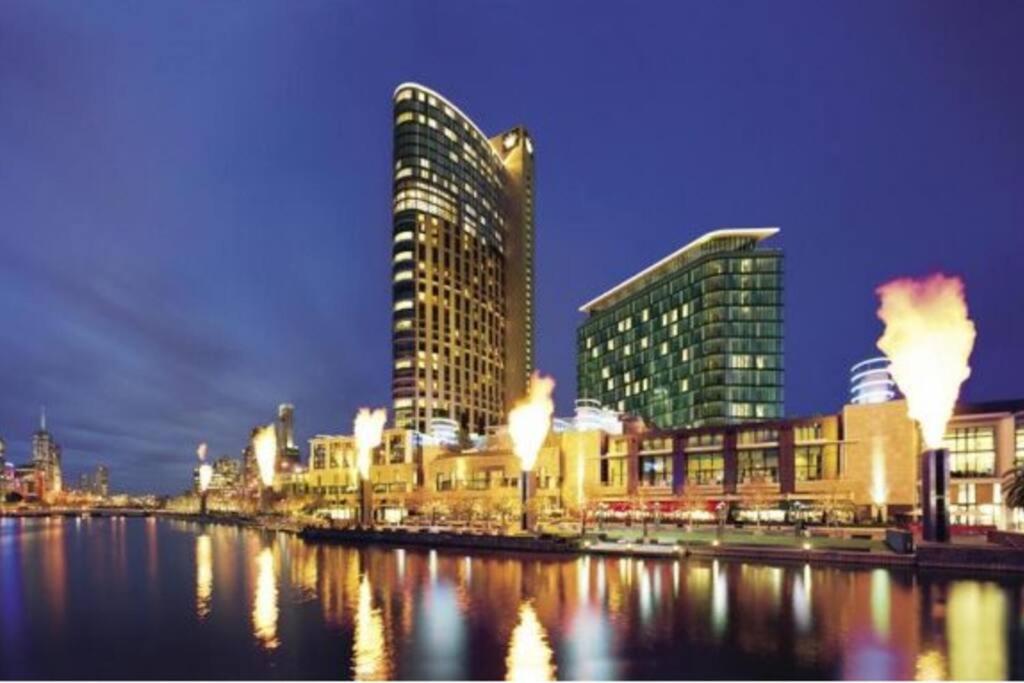 Apartment Skyview 2bd2bath Apt+parking In Mel Cbd *