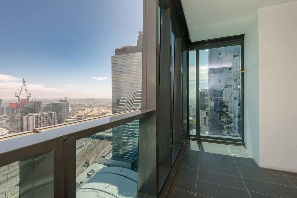 Skyview 2bd2bath Apt+parking In Mel Cbd Melbourne
