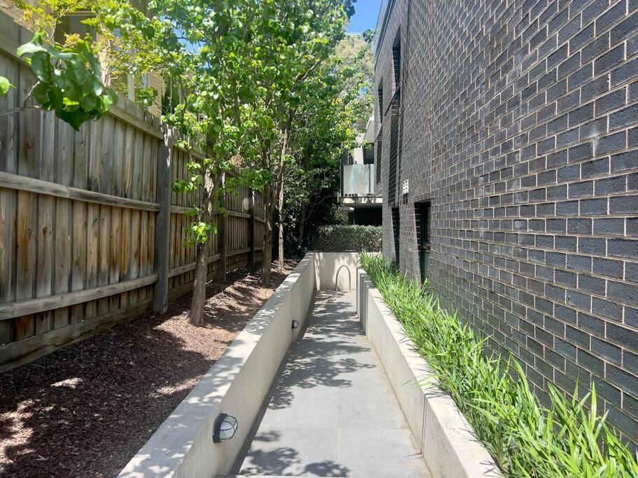 Glen Iris Gem - Modern With Car Park