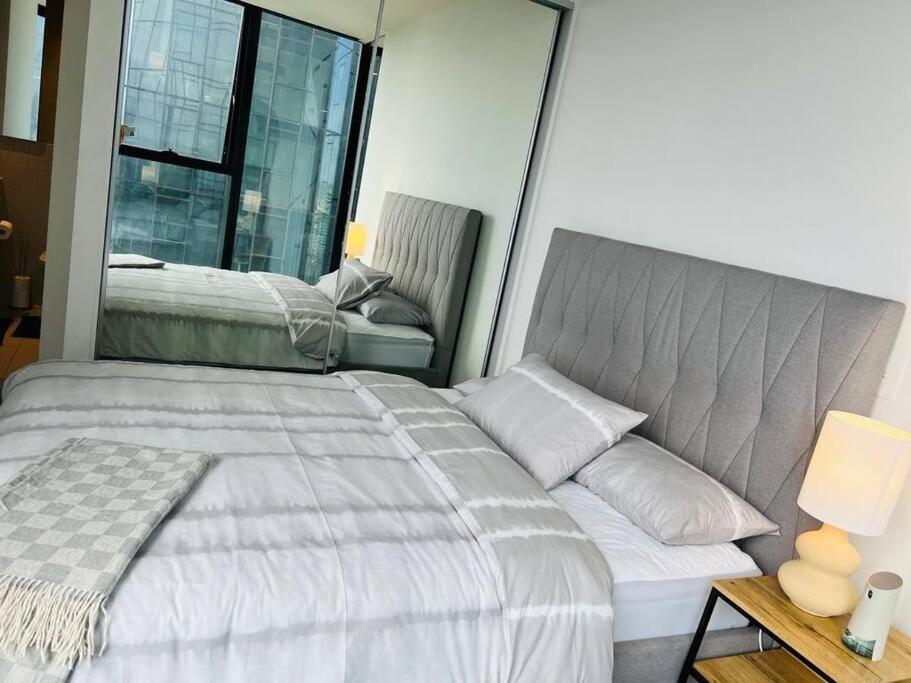 2 Bedroom Square Apartment Melbourne