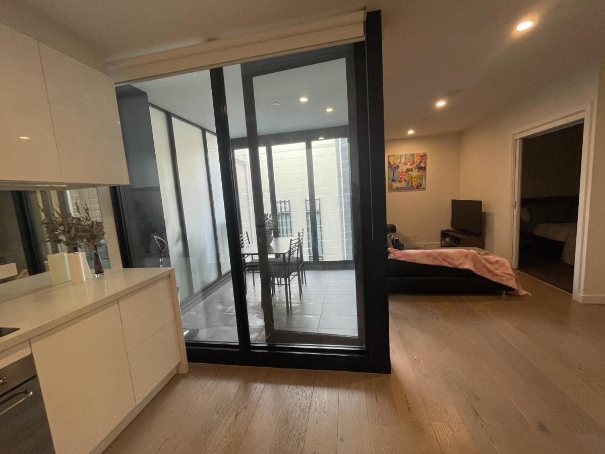 Modern 1bd W Free Parking In Brunswick Melbourne