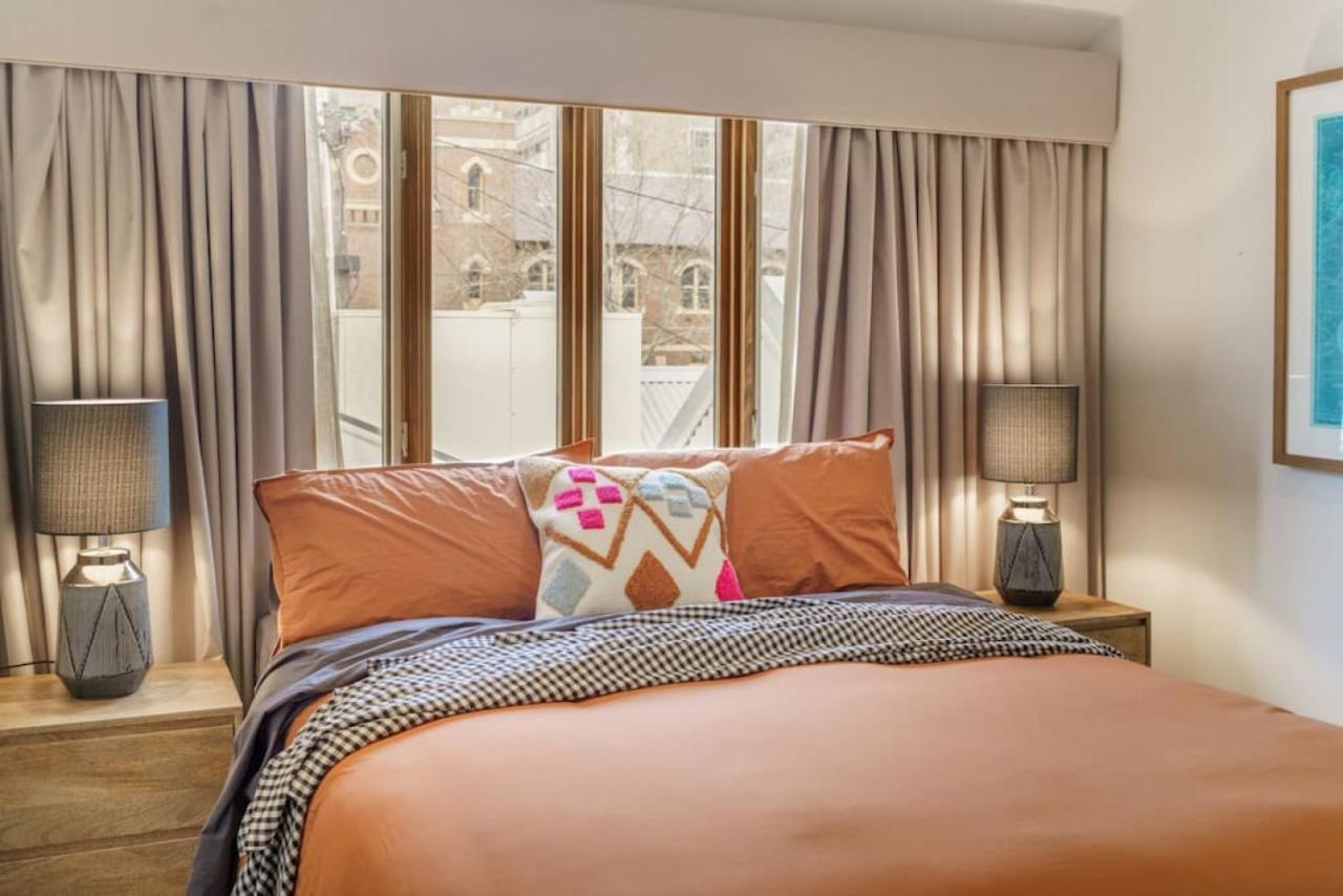 Farrah Designer Three Bedroom Carlton * Melbourne
